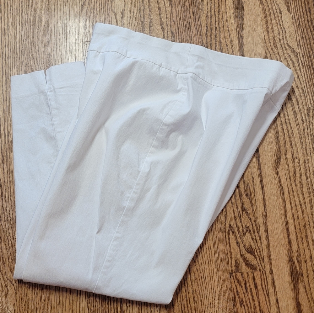 So Slimming Crop Pants By Chico's Size 1.5